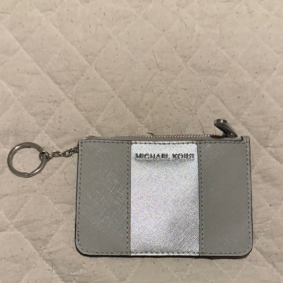 Michael Kors Metallic Silver Card Holder - Picture 1 of 3